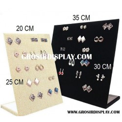 Display Papan Anting Ukuran 20x25 cm Bludru Medium Lubang Perlengkapan Toko Aksesoris