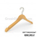 Hanger Baju Kayu Tempat Gantungan Pakaian Display Toko Distro