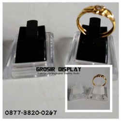 Ring Stand Dudukan Tempat Display Cincin Akrilik Standing