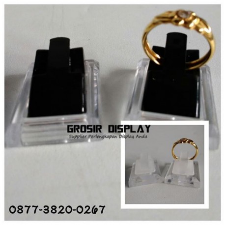 Ring Stand Dudukan Tempat Display Cincin Akrilik Standing