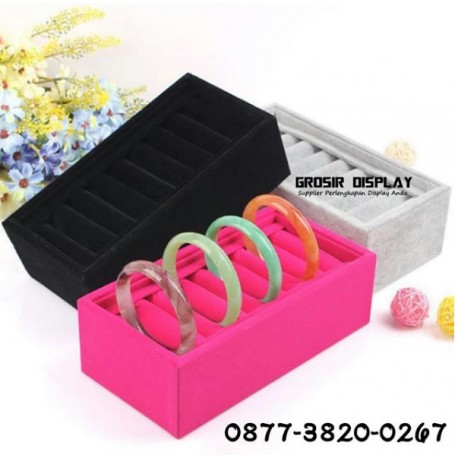 Nampan Display Gelang Bangle Bracelet Bludru Pajangan Cincin Ring Jewelry