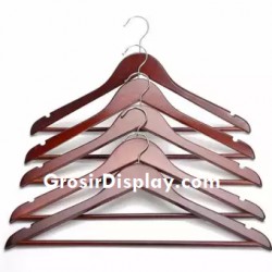 Hanger Kayu Palang Dewasa Coklat Tua Ekonomis Pajangan Kaos Baju Perlengkapan Butik Distro