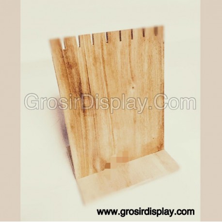 Display Papan Kayu Gantungan Kalung