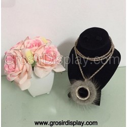 Display Kalung Mini Bludru Pajangan Toko Perhiasan
